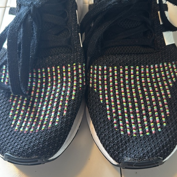 Adidas Women's Swift Run Black Running Sneakers Size 8 1/2 - Picture 5 of 14